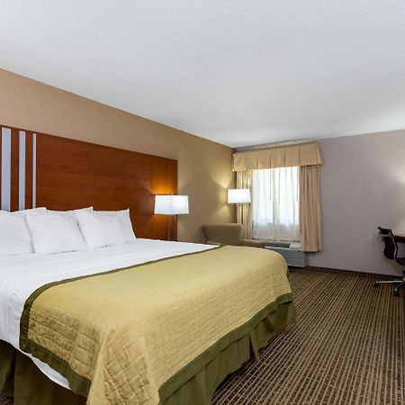 Baymont By Wyndham Elkhart Hotel Ngoại thất bức ảnh