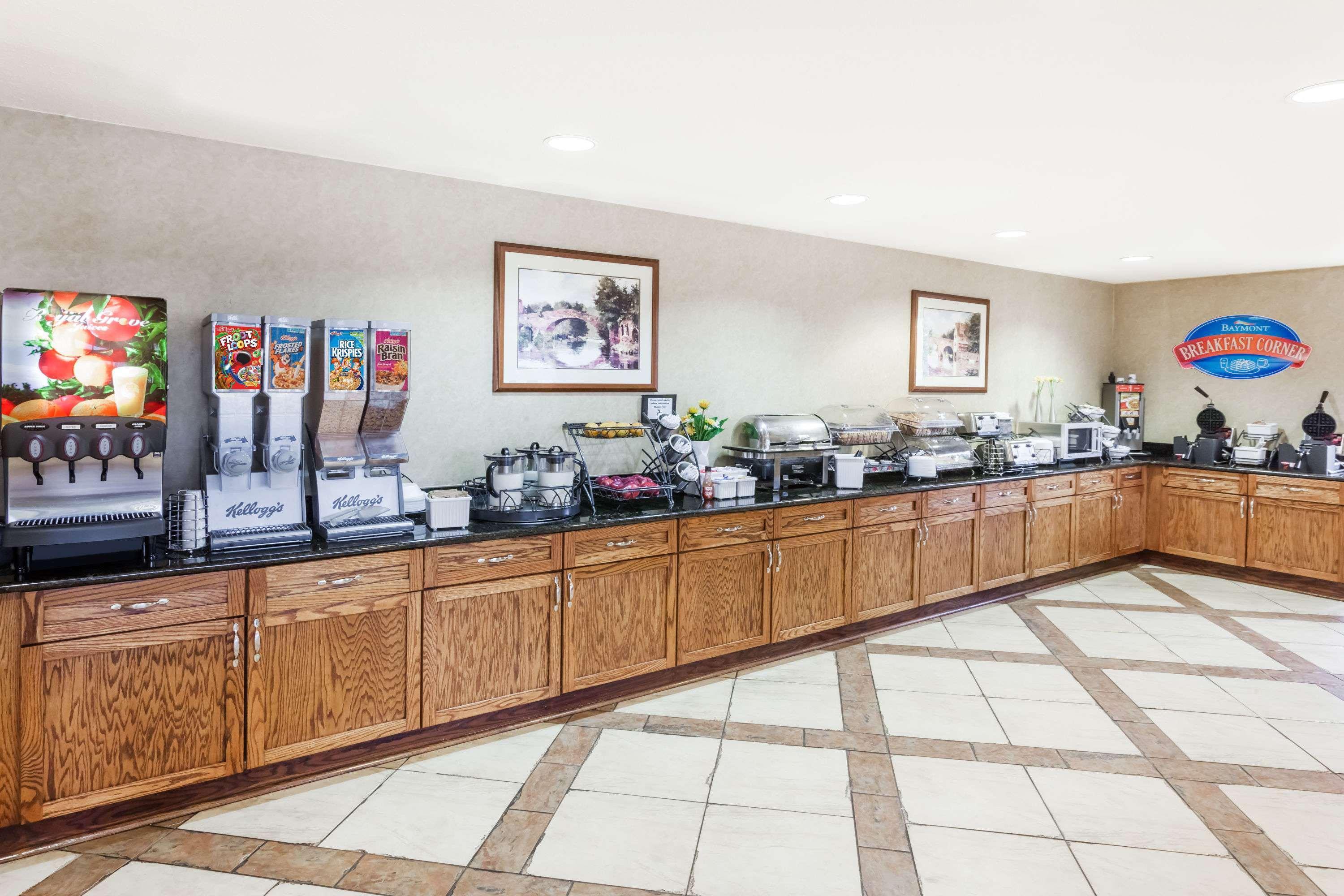 Baymont By Wyndham Elkhart Hotel Ngoại thất bức ảnh