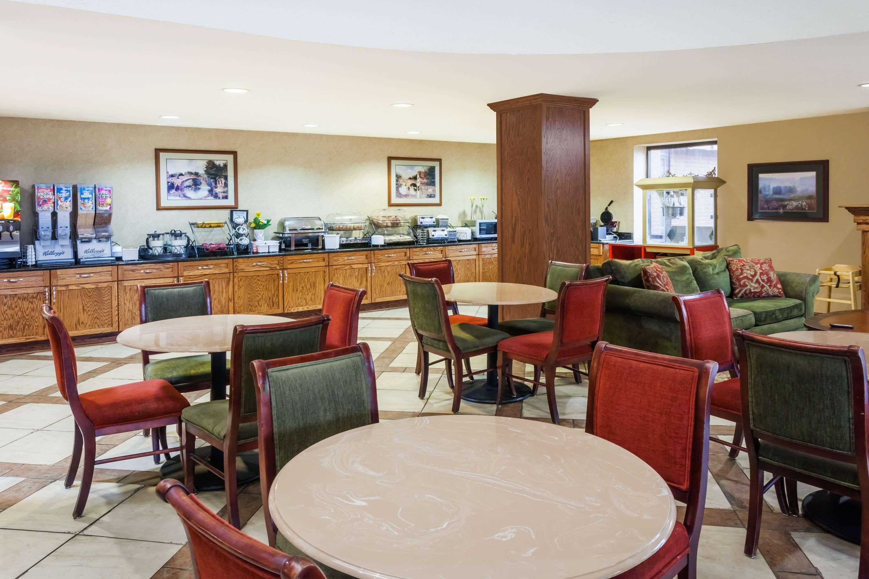 Baymont By Wyndham Elkhart Hotel Ngoại thất bức ảnh