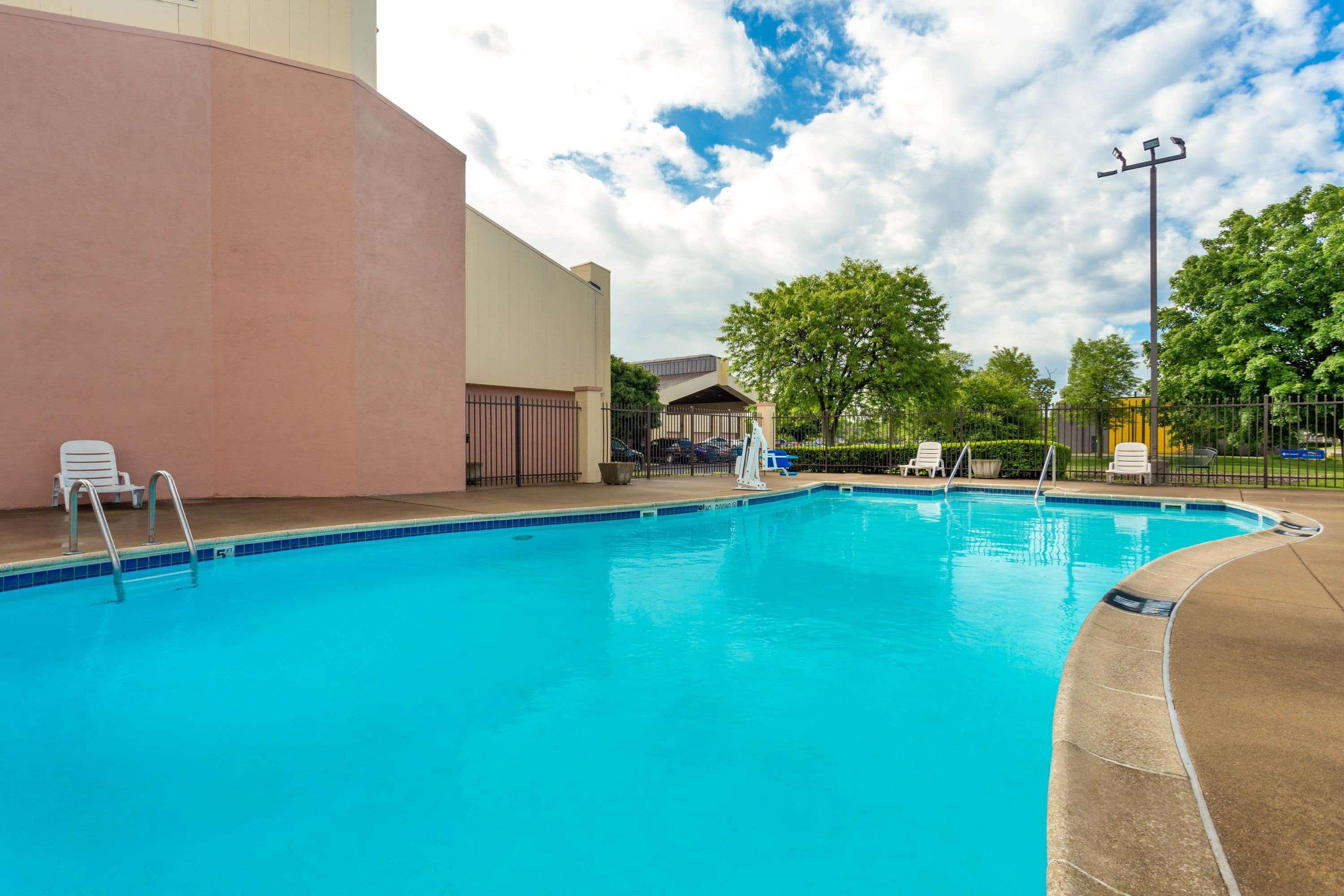 Baymont By Wyndham Elkhart Hotel Ngoại thất bức ảnh