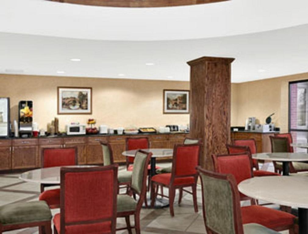 Baymont By Wyndham Elkhart Hotel Ngoại thất bức ảnh